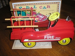 Pedal Car Hook & Ladder Fire Truck by Zonex 1/2 scale - Click Image to Close